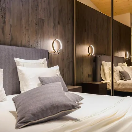 Collina Luxury Relais クルゾーネ