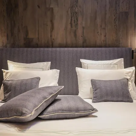 Collina Luxury Relais クルゾーネ